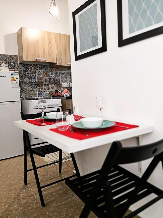 Cheerful Apartment In ニコシア エクステリア 写真