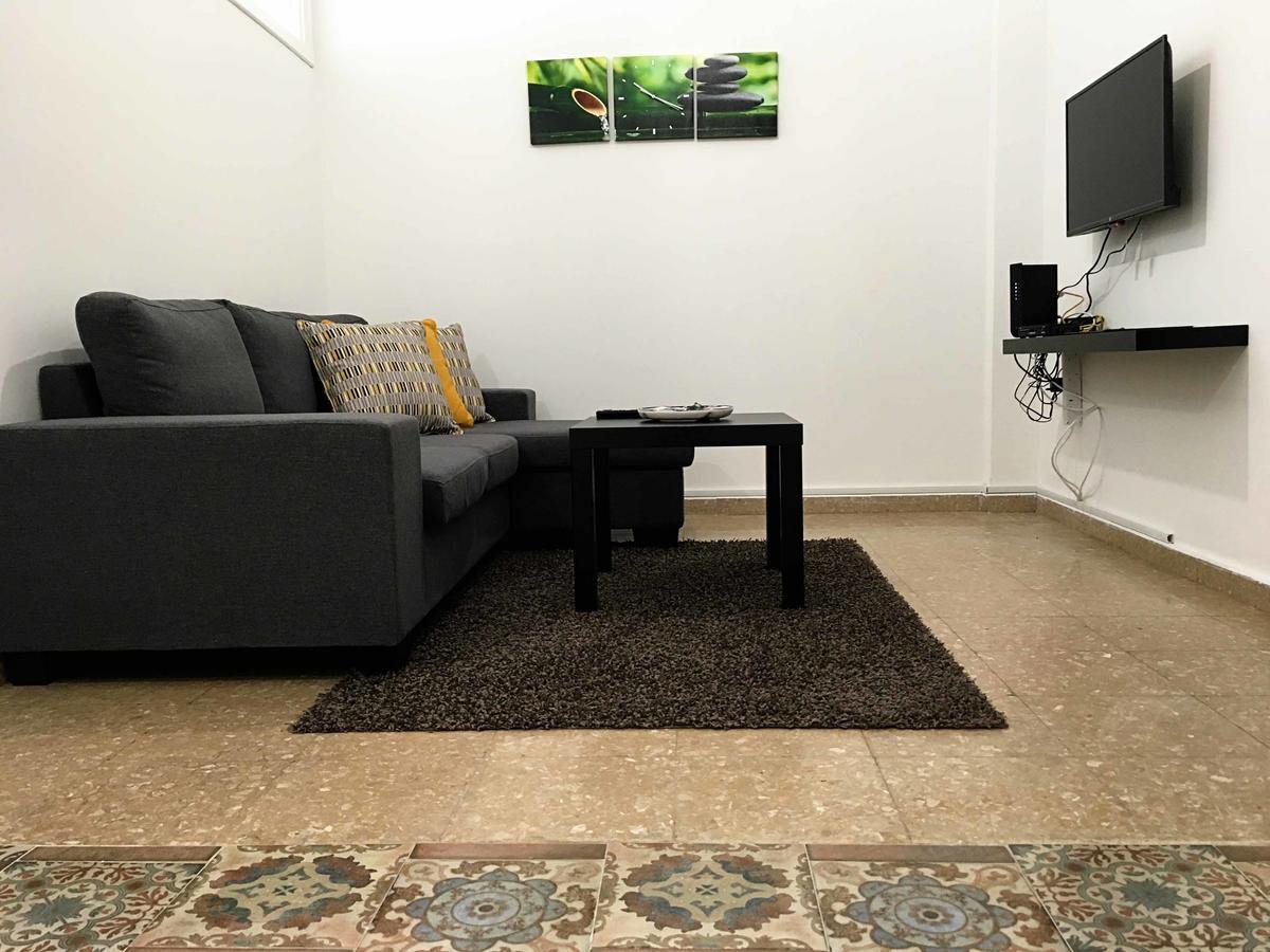 Cheerful Apartment In ニコシア エクステリア 写真